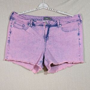 Torrid Pink Acid Wash Frayed Hem Stretch Denim Shorts